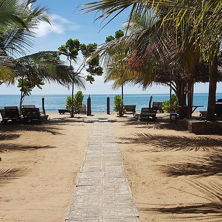 Sandy Beach Hotel Arugam Bay Buitenkant foto
