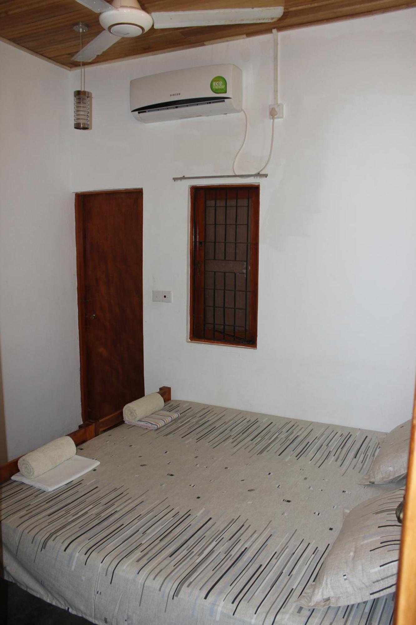 Sandy Beach Hotel Arugam Bay Kamer foto