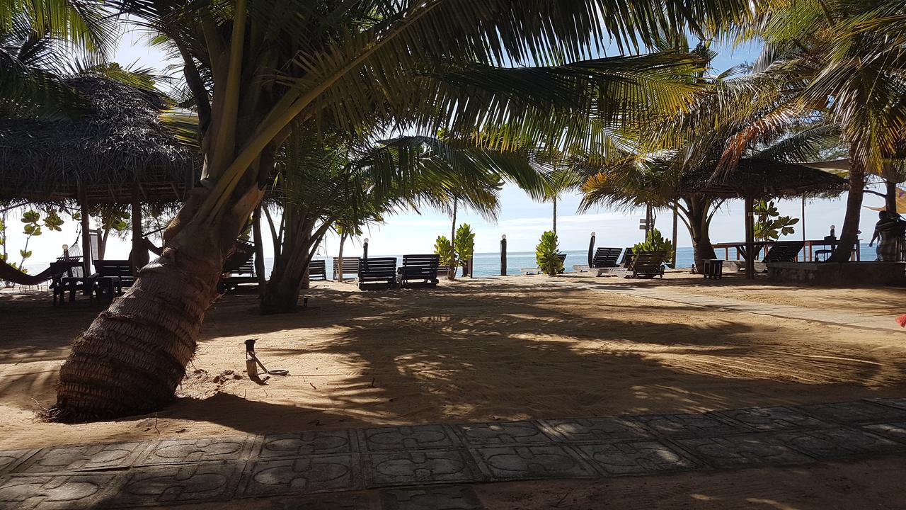 Sandy Beach Hotel Arugam Bay Buitenkant foto