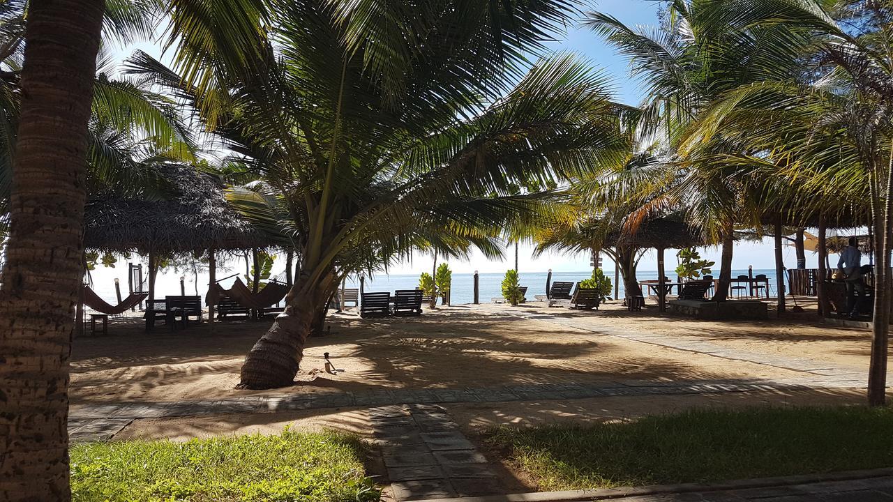 Sandy Beach Hotel Arugam Bay Buitenkant foto