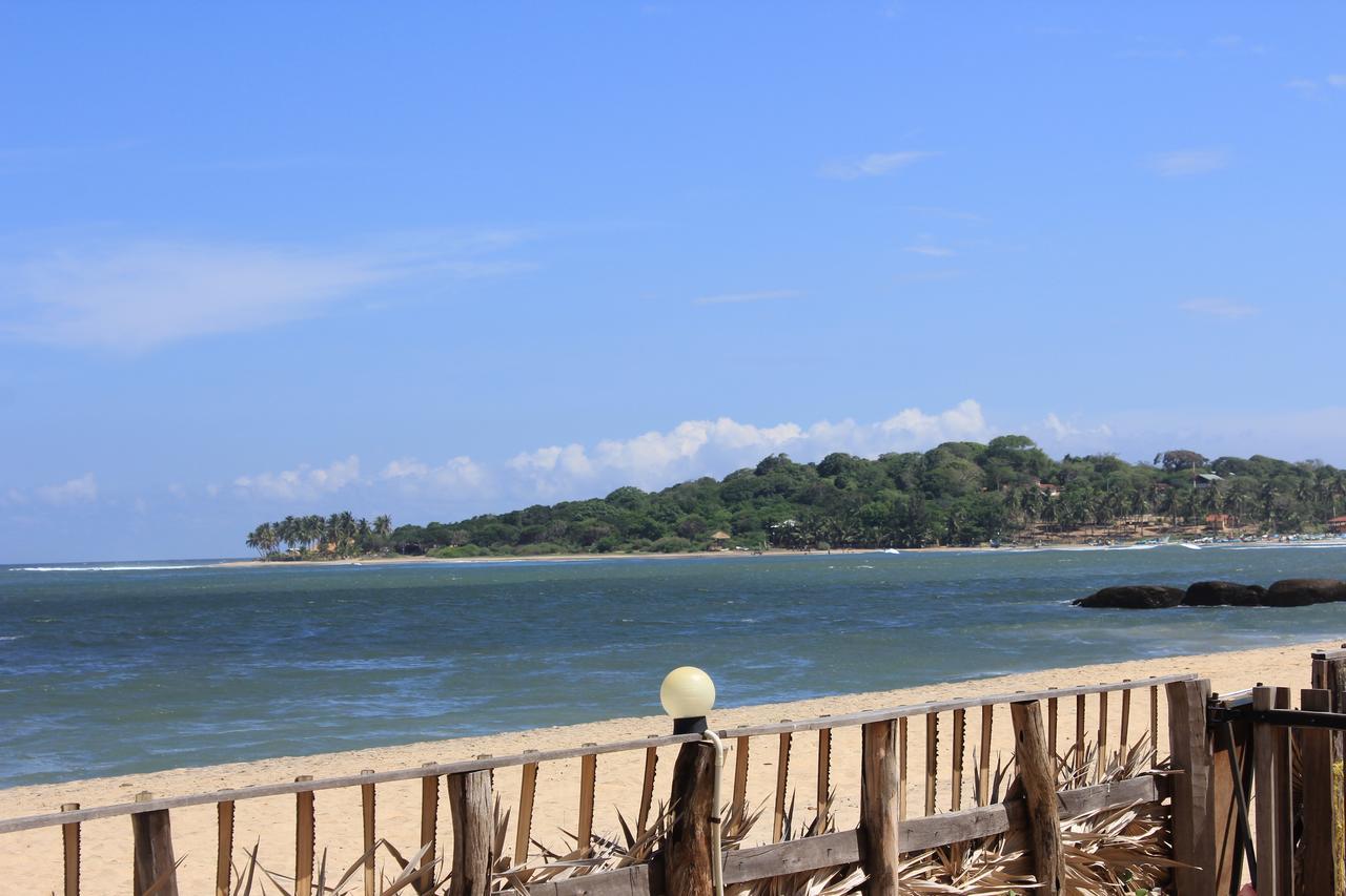 Sandy Beach Hotel Arugam Bay Buitenkant foto