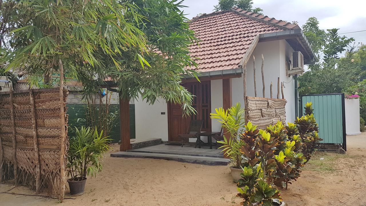 Sandy Beach Hotel Arugam Bay Buitenkant foto